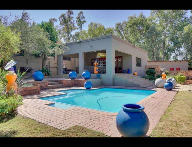 FARM FOR SALE IN ZONNEHOEWE